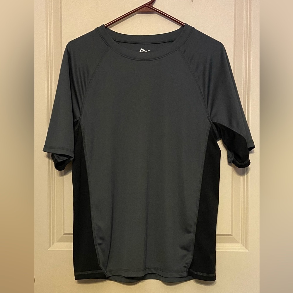 𝅺kanu🏄‍♂️ Shirt Sz-M In Very Good Condition, Ready to Hit The Water - Picture 3 of 8